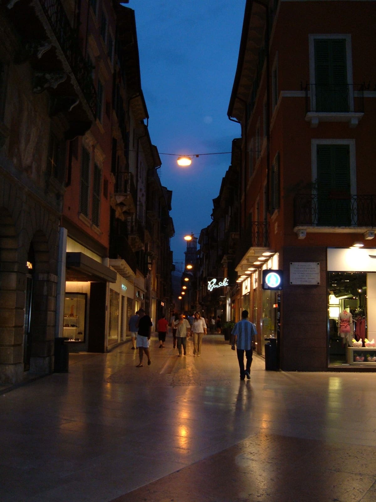 Via Mazzini 1/2